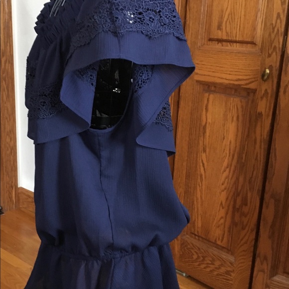 New York & Company DARK NAVY Off Shoulder Top - Picture 6 of 8